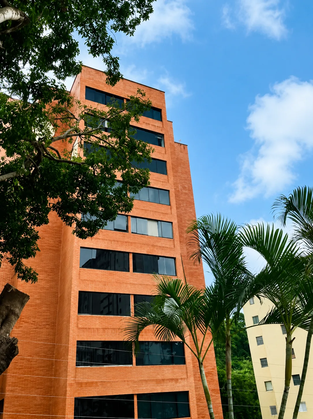 Edificio-Caracas-en-venta
